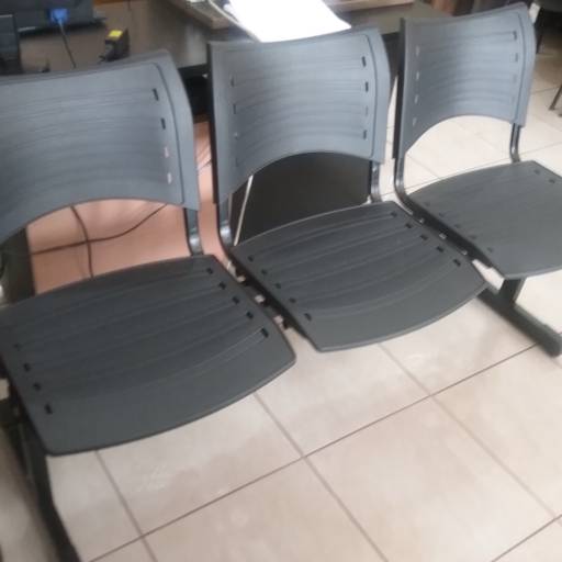 Longarina 3 lugares  por Center Office