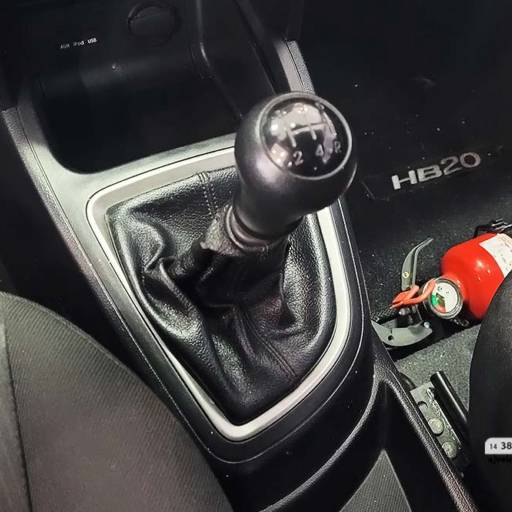 HYUNDAI HB 20 1.0 12V 4P FLEX COMFORT- 2015 em Botucatu, SP por AJ Veículos