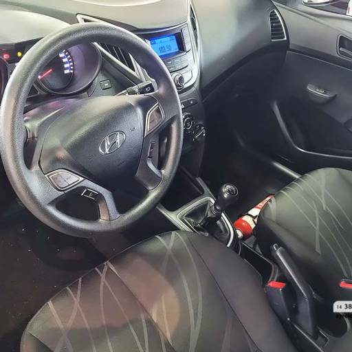 HYUNDAI HB 20 1.0 12V 4P FLEX COMFORT- 2015 em Botucatu, SP por AJ Veículos
