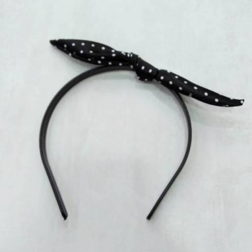 1112 - Kit tiara anos 60 em Tietê, SP por Fantasia & Folia