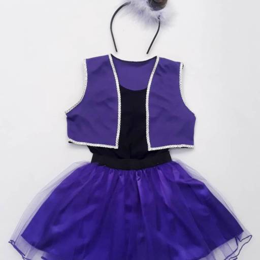 2919 - Conjunto bruxinha roxa infantil (tamanho 8) em Tietê, SP por Fantasia & Folia