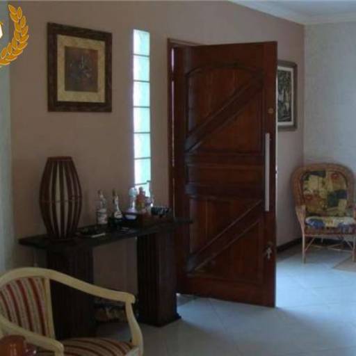 Linda casa em condomínio + segurança / Código do Imóvel: 27517 por Aj Rodrigues Negocios Imobiliarios Ltda