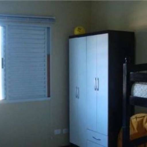 Linda casa em condomínio + segurança / Código do Imóvel: 27517 por Aj Rodrigues Negocios Imobiliarios Ltda