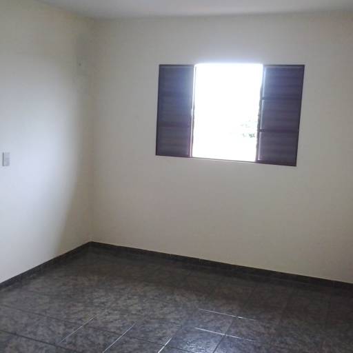 CASA PARA LOCAÇÃO - VILA ADRIANA II por Diógenes Corretor - Soluções em Imóveis