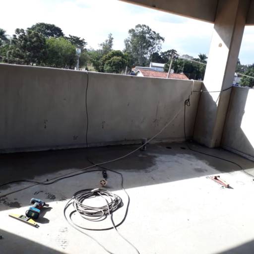 Furação de laje de pré moldado para esgoto e hidráulica por Tão Colodeto - Cortes de Paredes