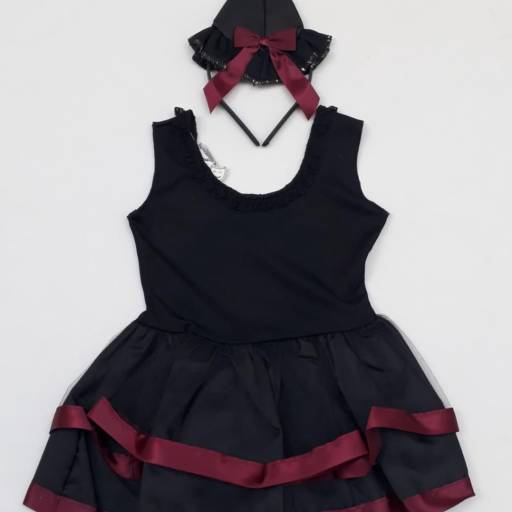 2527 - Vestido bruxinha preto e vinho (tamanho 2) em Tietê, SP por Fantasia & Folia