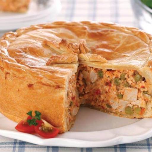 Torta de Frango em Atibaia, SP por Ovos de Ouro Rotisseria & Salgados