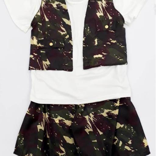 2744 - Conjunto militar exército infantil (tamanho 10) em Tietê, SP por Fantasia & Folia