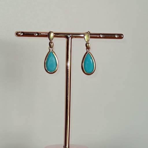 Comprar o produto de Brinco dourado e pedra azul semi joia em Roupas e Acessórios pela empresa Loja Ego 3 p - Roupas e Acessórios Femininos em Botucatu, SP por Solutudo