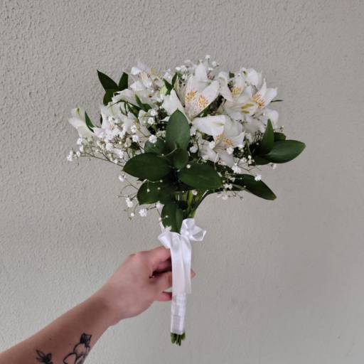 Véu de Noiva Branco- Buquê de Noiva em Foz do Iguaçu, PR por Floricultura As Flores da Carol - Vila A