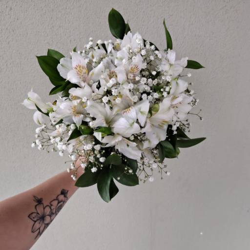 Véu de Noiva Branco- Buquê de Noiva em Foz do Iguaçu, PR por Floricultura As Flores da Carol - Vila A