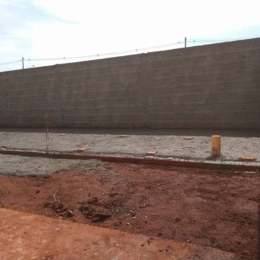 Muro e cobertura em Bauru por JW. Batista Construções e Azulejista