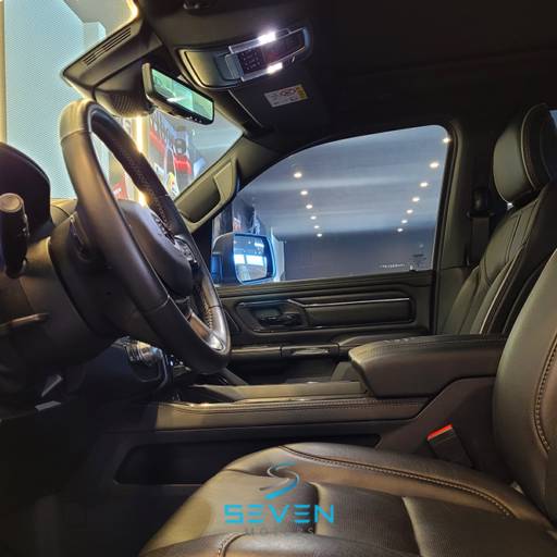 RAM 1500 5.7 V8 LIMITED CABINE DUPLA 4X4 AUTOMÁTICO- 2023 em Botucatu, SP por Seven Motors Concessionária