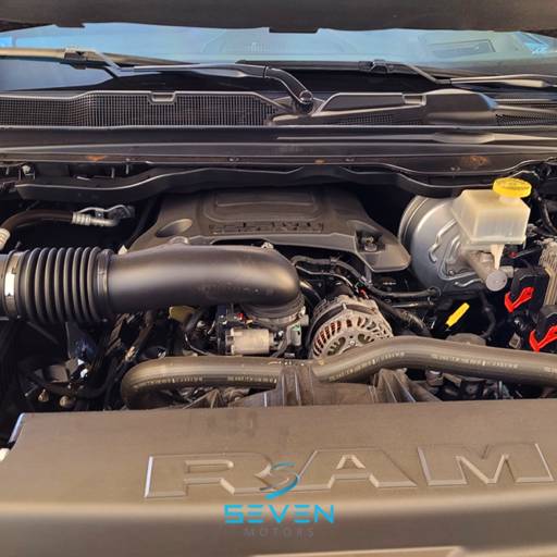 RAM 1500 5.7 V8 LIMITED CABINE DUPLA 4X4 AUTOMÁTICO- 2023 em Botucatu, SP por Seven Motors Concessionária