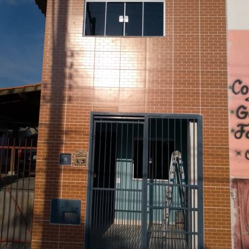 Fachada de Casa por Martins Engenharia e Construção