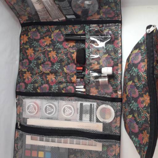 Maleta para maquiagem com Necessarie por Artes da Faby Atelie