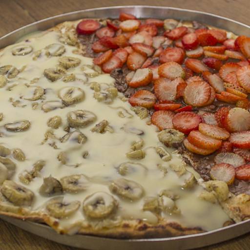 Faça seu pedido, escolha o sabor e levamos até você. por Gorgonho Pizzaria