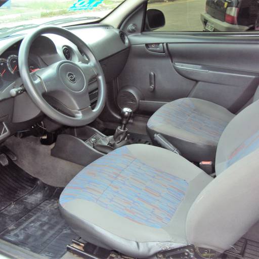 CELTA LIFE 1.0 - 2007 - PRATA - 2 PORTAS por Top Car Veículos