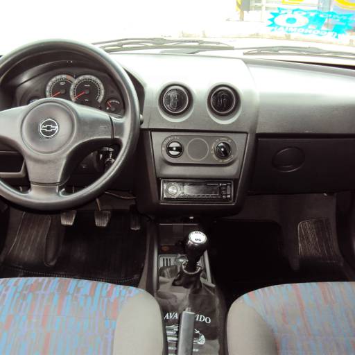 CELTA LIFE 1.0 - 2007 - PRATA - 2 PORTAS por Top Car Veículos