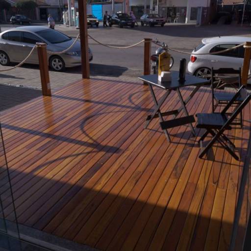 Deck de Madeira  por Raspadora Dom Pedro