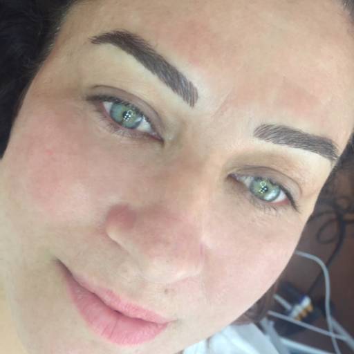 Micropigmentação Fio a Fio por Dinard’s Hair Fashion