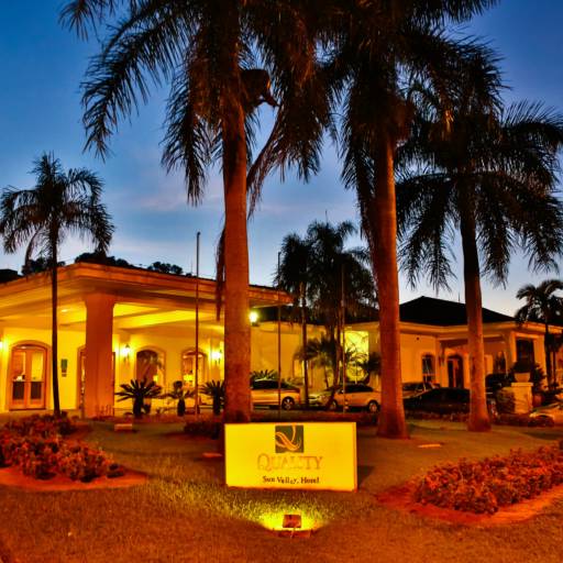 Comprar o produto de Fachada do Hotel em Viagens e Turismo pela empresa Hotel Quality Sun Valley em Marília, SP por Solutudo