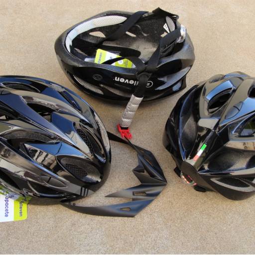 CAPACETE GRANDE PRETO BRILHANTE COM CINZA DEGRADE VISEIRA REGULAGEM SINALIZADOR TELINHA WT012 ELLEVEN em Bauru, SP por Two Force Bike Shop