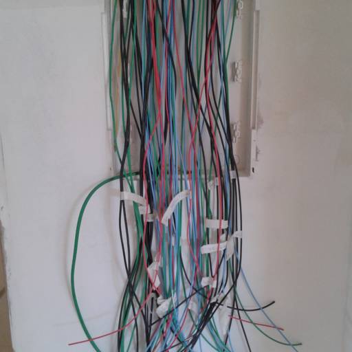 Serviços Elétricos por Tulio Lopez Eletricista
