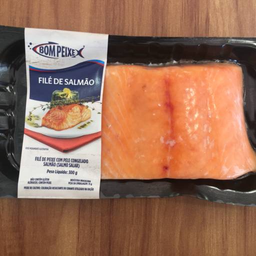 Filé de salmão por Dona Carne & Cia