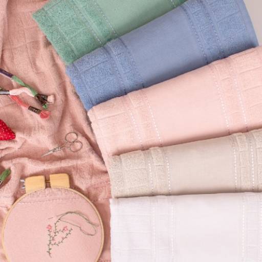 Toalha Atelier Atlântica em Osasco, SP por Madalena Decoraçoes