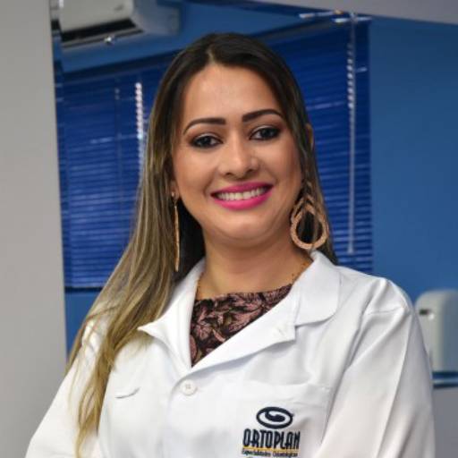 Dra. Fernanda Morceli Souza Flor  por Floreli Centro Integrado em Odontologia