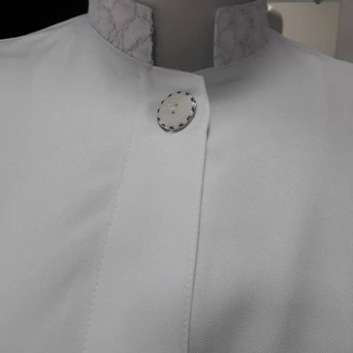 Jalecos personalizados  por UZ360 Uniformes