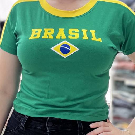 Cropped adulto
