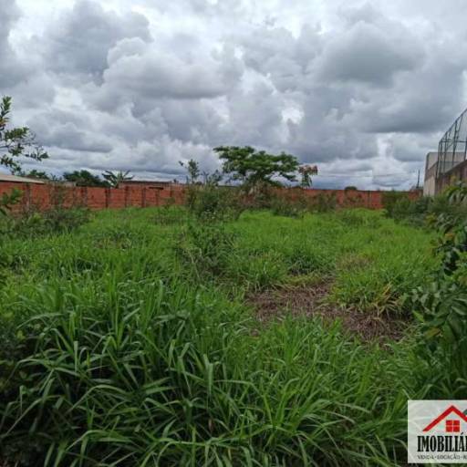 TERRENO PARA VENDA NO BAIRRO JARDIM GUARANTÃ EM BOCAINA-SP em Jaú, SP por  Imobiliária Perlati
