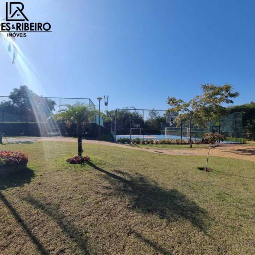 Casa em condomínio fechado - venda em Botucatu, SP por Lopes & Ribeiro Imóveis 