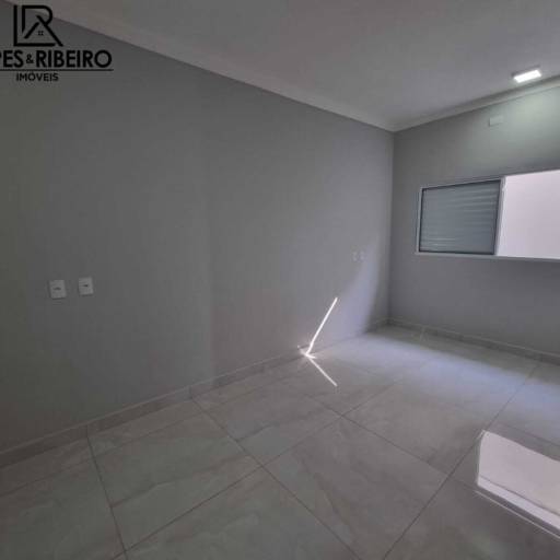 Casa em condomínio fechado - venda em Botucatu, SP por Lopes & Ribeiro Imóveis 