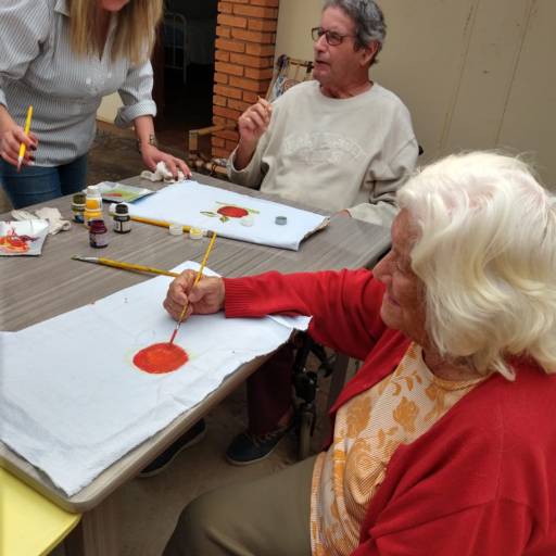 Pintura em pano por Residencial Geriátrico Bem Estar