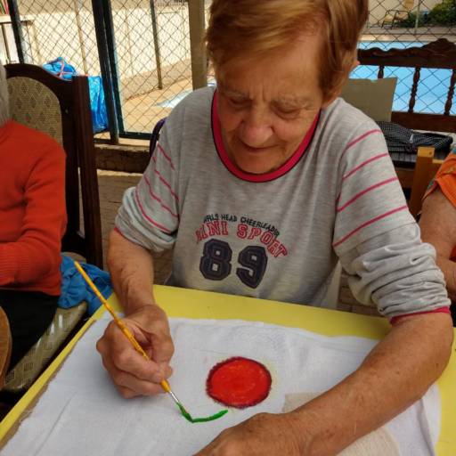 Pintura em pano por Residencial Geriátrico Bem Estar