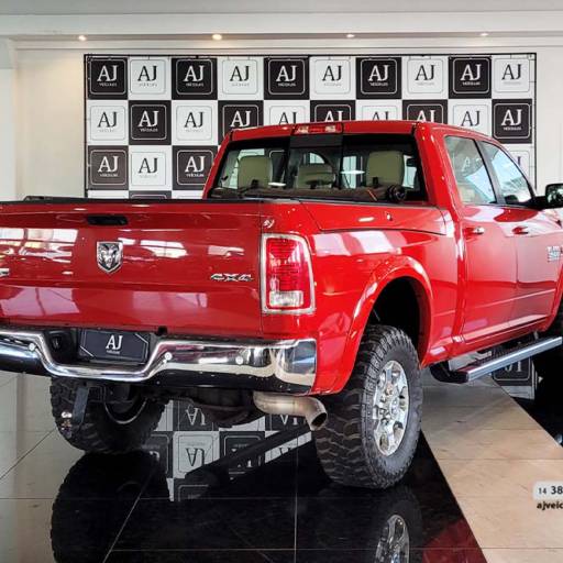 RAM 2500 6.7 24V SLT CD TURBO LARAMIE AUT- 2018 em Botucatu, SP por AJ Veículos
