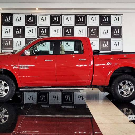 RAM 2500 6.7 24V SLT CD TURBO LARAMIE AUT- 2018 em Botucatu, SP por AJ Veículos