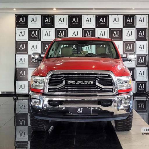RAM 2500 6.7 24V SLT CD TURBO LARAMIE AUT- 2018 em Botucatu, SP por AJ Veículos