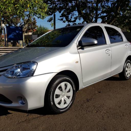ETIOS HATCH 1.3 X FLEX 2016 por Virtual Carros Particulares