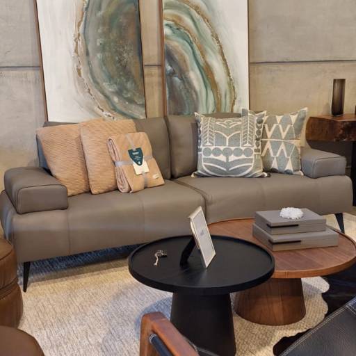 Sofás e Poltronas em Ninho Verde II Eco Residence, SP por Decor Max Casa