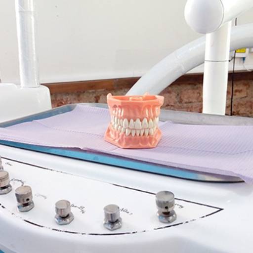 Comprar o produto de Prótese Dentária | Flexível ou Grampo  em Nossos Serviços pela empresa Dra. Ana Barros - Odontologia e Estética Facial em Americana, SP por Solutudo