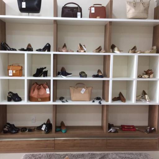 MOVEIS PLANEJADOS LOJA DE ROUPA por BJA Marcenaria