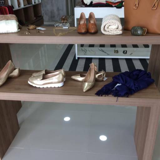 MOVEIS PLANEJADOS LOJA DE ROUPA por BJA Marcenaria