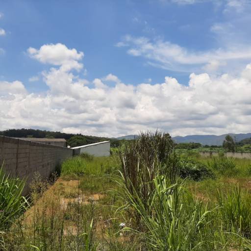 Terreno em uma ótima localização  em Bom Jesus dos Perdões, SP por Lima & Alves Imóveis e Seguros