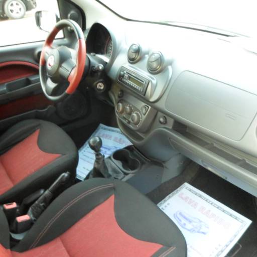 UNO EVO  SPORTING 1.4 FLEX COMPLETO ANO 2013 por Jota Car Veículos 