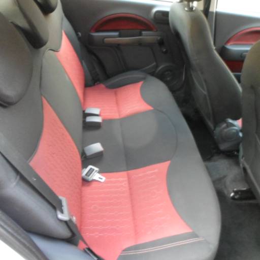 UNO EVO  SPORTING 1.4 FLEX COMPLETO ANO 2013 por Jota Car Veículos 