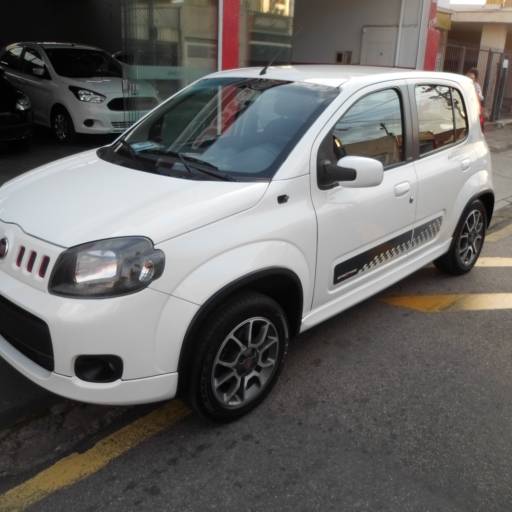 UNO EVO  SPORTING 1.4 FLEX COMPLETO ANO 2013 por Jota Car Veículos 
